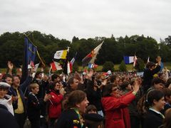 La foule l'acclame